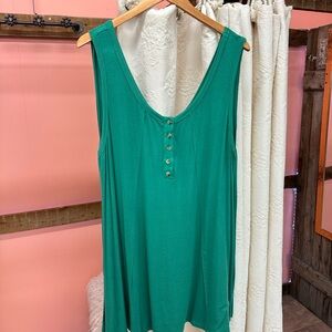 NEW! DAVI & DANI Teal Buttoned Tank Top